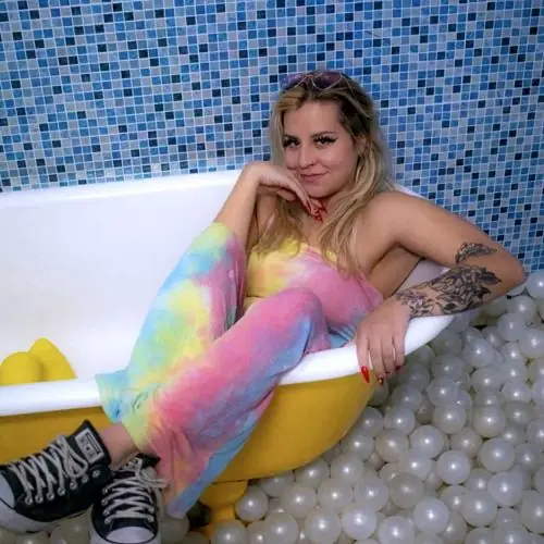 fummleanmirgeil image 0